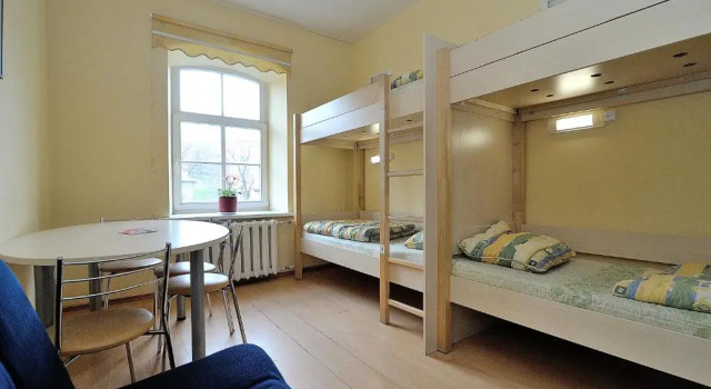 Кровать в общем номере (мужской номер) Hostel Filaretai