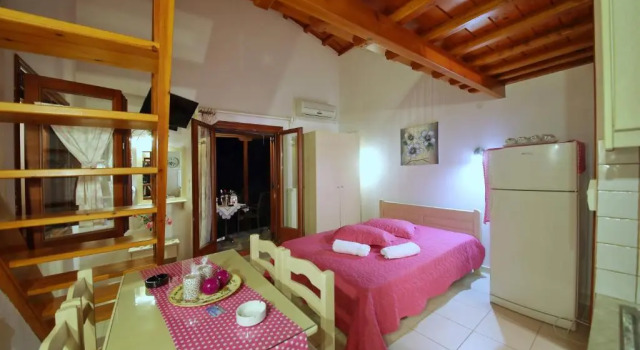 Студия Koromilia Villa
