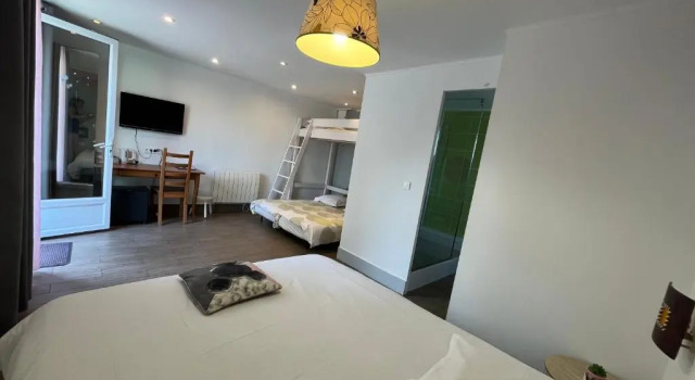 Семейный номер Standard Chambres dHôtes Poirier Bazin