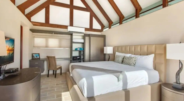 Коттедж 6 BR Villa With Concierge Amenities Pool