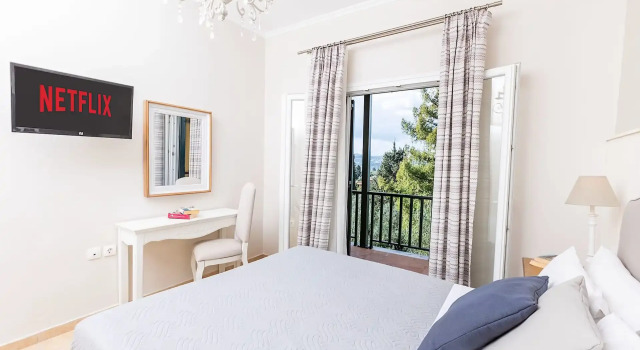 Полулюкс с видом на море Alvia Suites
