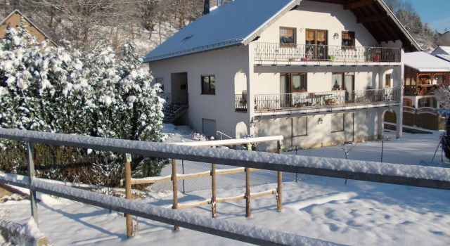 Erdgeschosswohnung in Ruhiger Lage, Varaa Lomakoti Lirstal 