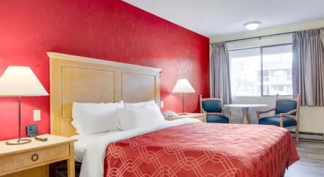 Люкс Econo Lodge Inn & Suites Kalispell - Glacier National Park Gateway