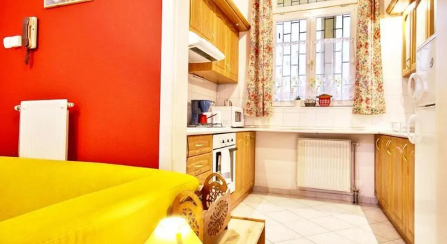 Апартаменты Vibrant 3 Bedroom Apartment In The Pulsing Heart Of Budapest
