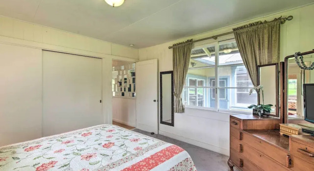 Hilo Home Base - 3 Miles to State Park & Beach!