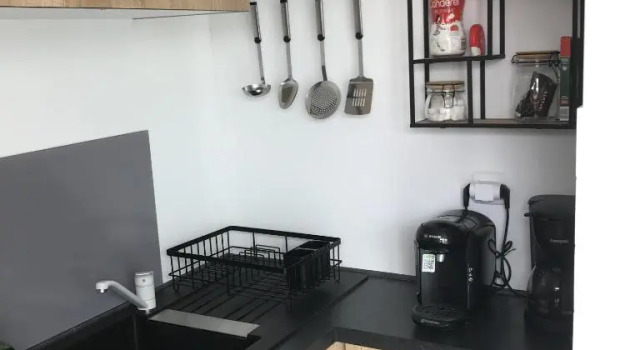Appartement T2 entièrement rénové, Забронировать Апартаменты/квартира Отели Сен-Сир-сюр-Мер с парковкой, рядом с Пляж Les Lecques, Парковка
