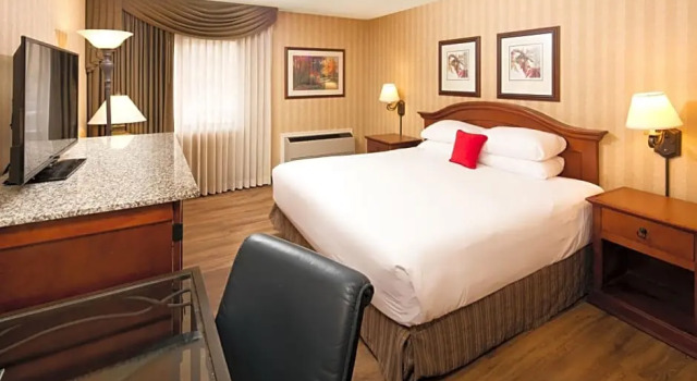 Номер Standard Red Lion Hotel Canyon Springs