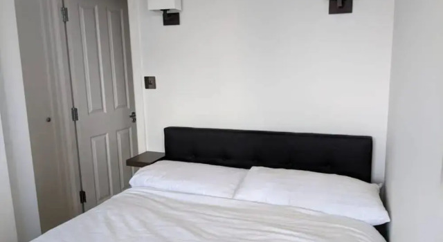 Cosy 1 Bed Flat in Brixton, Забронировать Отель Отели Англии 3 звезды, 3*