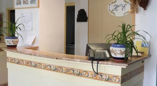 Hotel Enotria, Varaa Hotelli Amendolara Calabria
