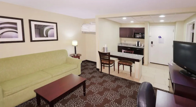 Двухместный люкс Holiday Inn Express Pittsburgh West - Greentree by IHG