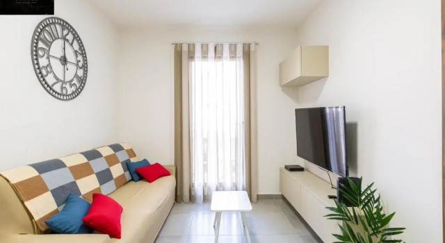 Lovely & Spacious home with King sized BED & AC by 360 Estates, Réserver Appartement Hôtels à Msida avec parking, Parking