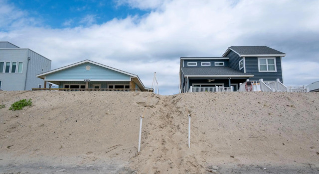 Admiral's Quarters by Oak Island Accommodations