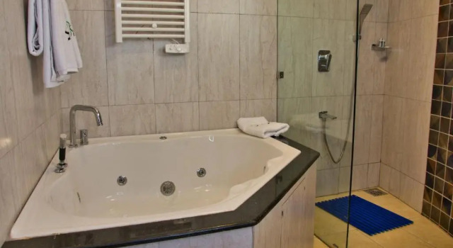 Люкс Aberdare Royal Cottages