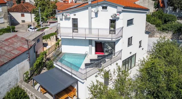 Pool House Old Town, Забронировать Отель Отели Приморско-Горанской жупания 4 звезды, 4*