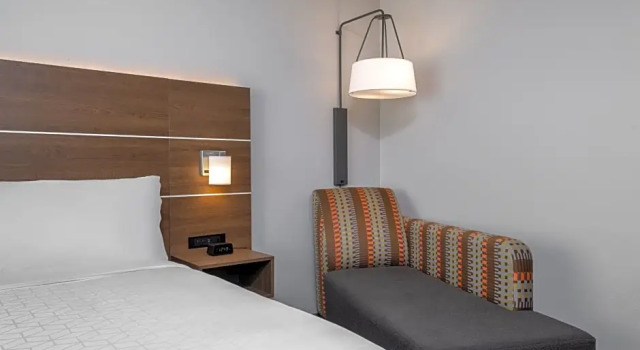 Двухместный люкс c 1 комнатой Holiday Inn Express & Suites - Colorado Springs South I-25 by IHG