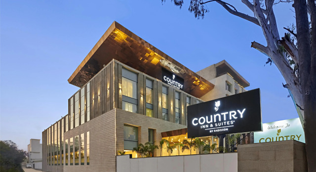 Country Inn & Suites by Radisson Zirakpur, Varaa Hotelli Zirakpur Haryana
