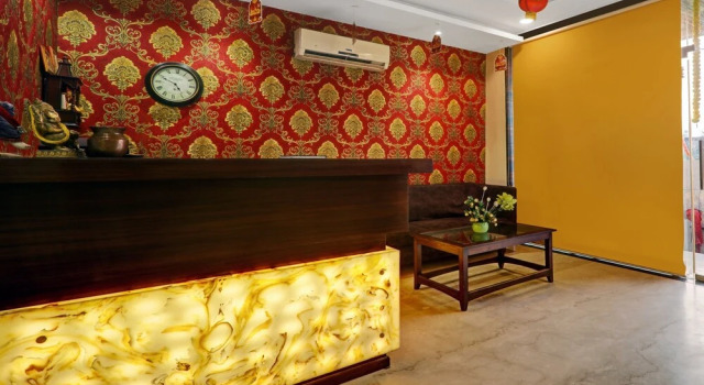 Itsy By Treebo - Avasa Inn, Забронировать Отель Отели Гомти Нагара с парковкой, Парковка