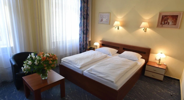Carmer 16, Book Hotel SPA-hoteller i Berlin, nær Schiller Theater, SPA