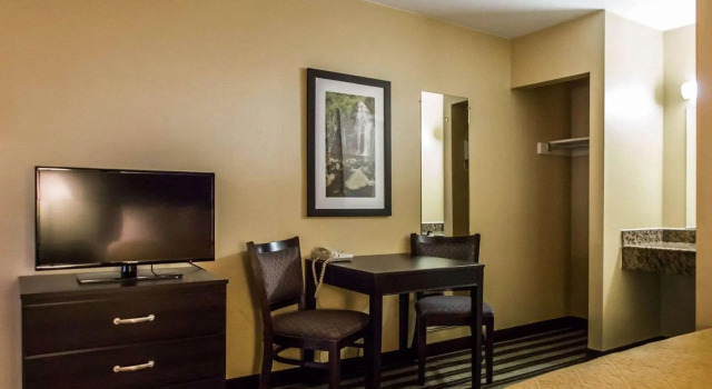 Четырёхместный номер Standard Home2 Suites By Hilton East Haven New Haven