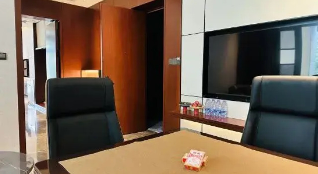 Люкс с балконом Chengwu Shuiyi Bole Hotel