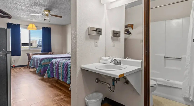 Luxury Inn, Book Hotel Cheyenne Wyoming