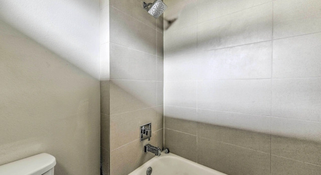 Апартаменты Central Houston Townhouse - 1 Mi to Downtown