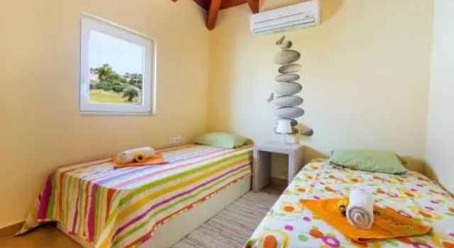 Kolympia Family Pool House