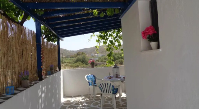 Номер Standard Onar Loutra, Kythnos