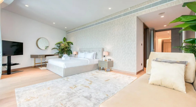 Ultra Luxurious 4 Bed Apartment