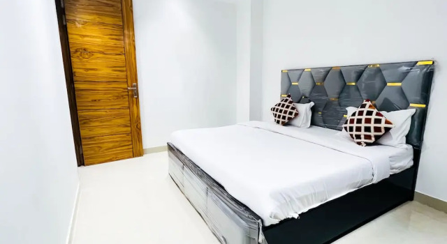 Номер Deluxe Roomshala 160 Hotel Red