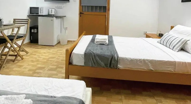 Comfortable, modern studio apartment