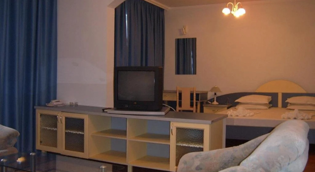 ADIS Holiday Inn Hotel
