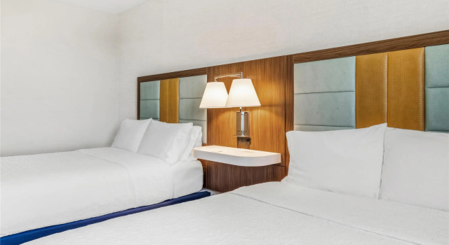 Четырёхместный номер Standard Hampton Inn & Suites Maui North Shore