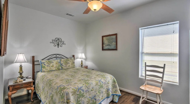 Коттедж с 4 комнатами с балконом Bayfront Fishing Pier: Galveston Island Home