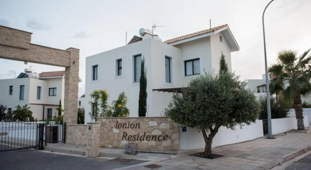 Sea Breeze Villa