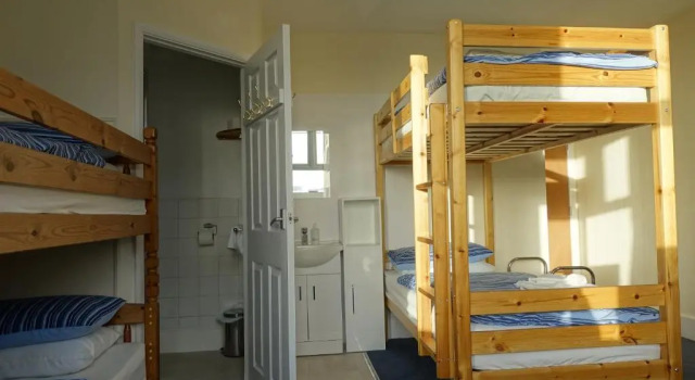 Кровать в общем номере Longbeach- Adults Only