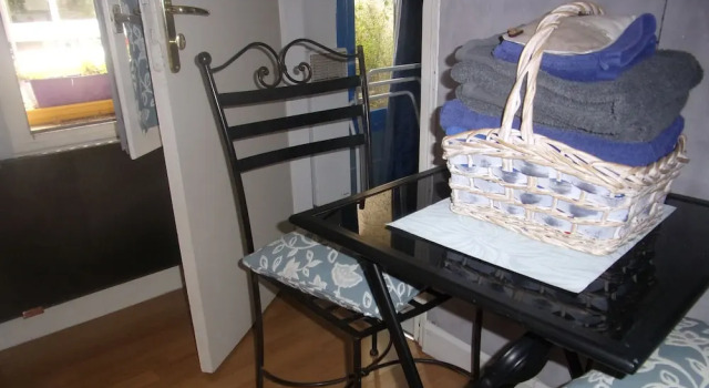 GITE D 'EPONE ,l'ami des cyclistes, Book Hotel  