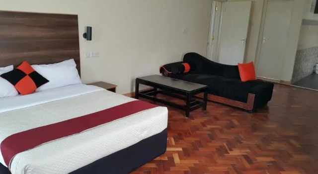Anka Resort, Rezerwuj Ośrodek wypoczynkowy Hotele w Laikipia z parkingiem, Parking