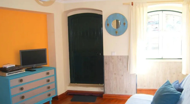 RH Veronica Terrace Apartment
