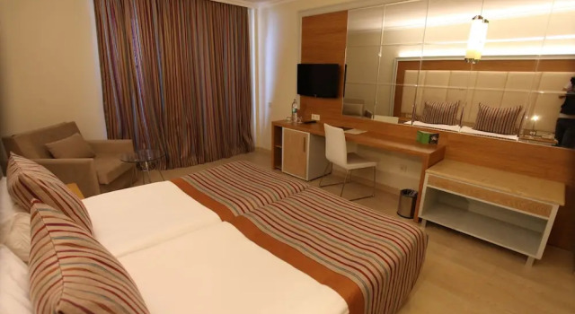 Номер Classic с частичным видом на море AQI Pegasos Resort