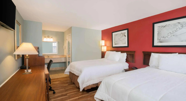 Четырёхместный номер Standard Travelodge by Wyndham Santee