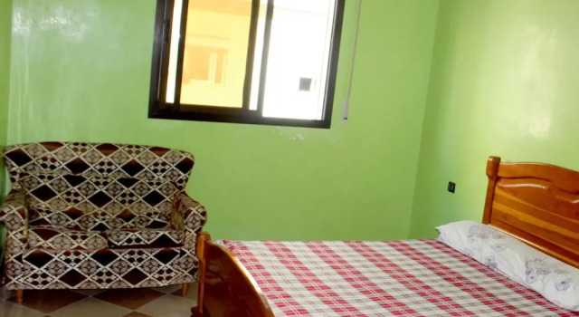 Immeuble Badis Mdiq, Rezerwuj Apartament Hotele w Tanger-Tetouan z parkingiem, Parking