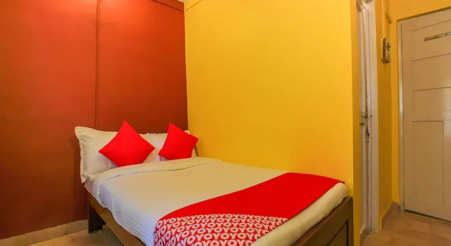 OYO 18855 Hotel Pete's Hideaway, Boek Hotel Hotels in Noord-Goa met parkeren, Parkeren