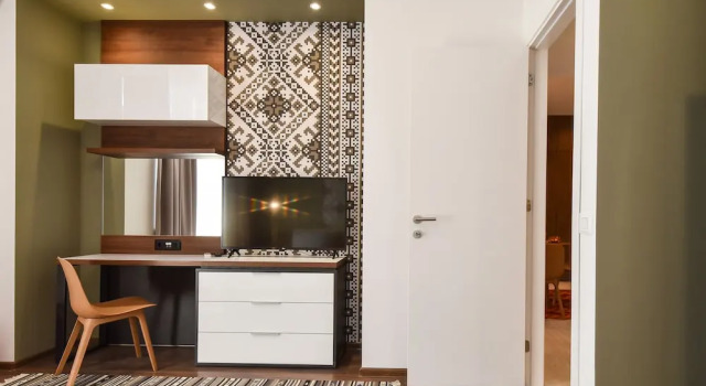 FM Premium Luxury 3-BDR Apartment - Traditional and Modernity, Book Apartment Sofia 