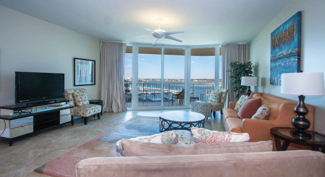 Two Bedroom Condo With Bay Views - Unit Crc0301, Prenota Hotel Hotel a Alabama con piscina, Piscina