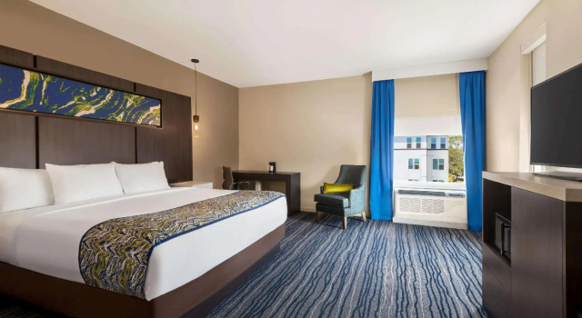 Двухместный номер Accessible La Quinta Inn & Suites by Wyndham Orlando I-Drive Theme Parks