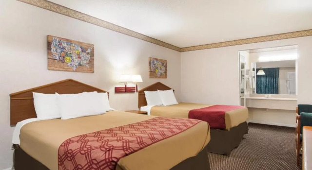 Standaard Vierpersoons kelder kamer Americas Best Inn - Calhoun