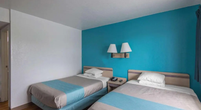 Четырёхместный номер Standard Motel 6 Kansas City, MO - Airport