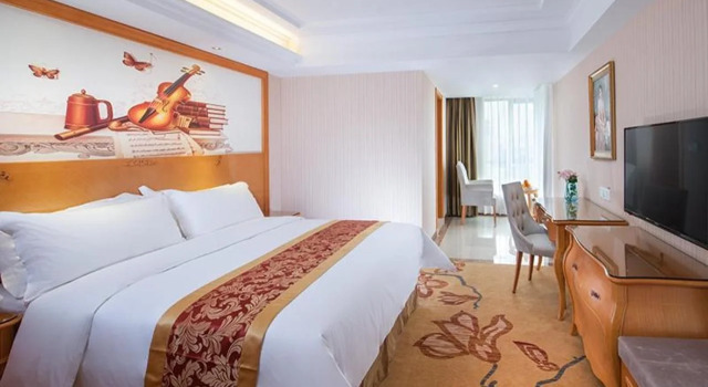 Vienna Hotel Shenzhen Gongming Huafa North Road, Prenota Hotel Xitian Shenzhen Area