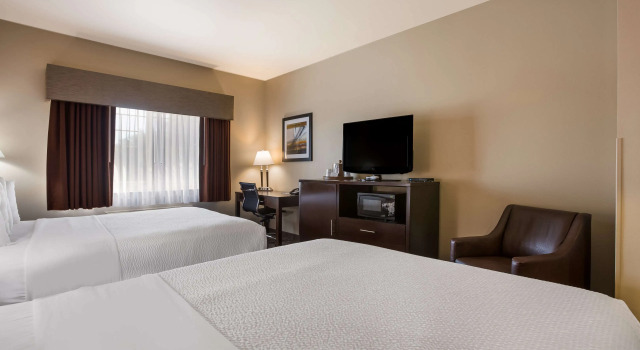 Четырёхместный номер Standard Best Western Northwest Lodge